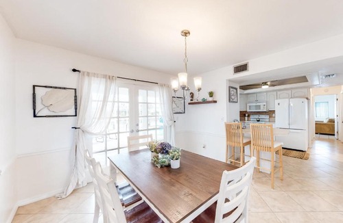 Fort Myers House | Creating Memories by the Canal