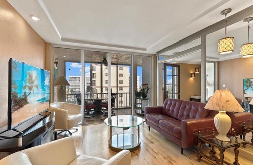 South Island Apartment | Creciente 515, 1 Bedroom, Gulf Front, Elevator, Heated Pool, WiFi, Sleeps 2