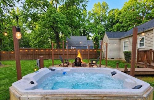 Flintstone House | Creek Valley House that's cozy quiet and peaceful