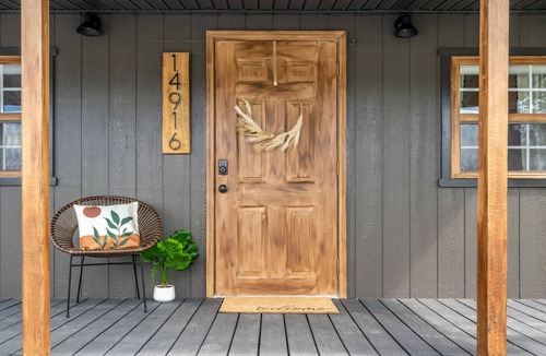 Sale Creek House | Creekside Bungalow nestled in natures finest