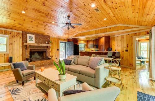 Walnut Mountain House | Creekside Cabin Rental ~ 8 Mi to Downtown Ellijay!