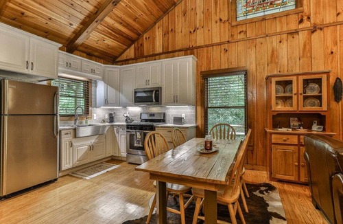 Ellijay Cabin | Creekside Fairytale Cabin by Mountain Oasis | Bear Creek Trail Access