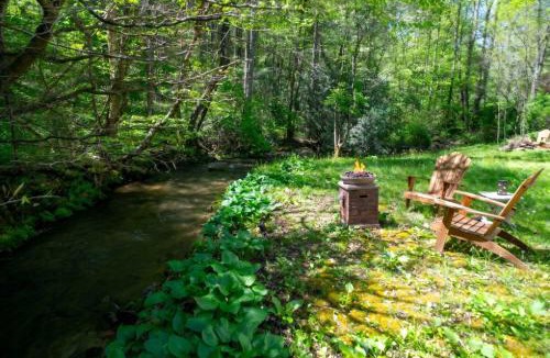 Robbinsville House | Creekside Living Fish, Relax, Recharge