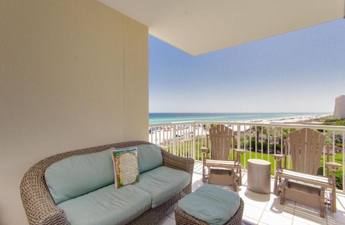 Miramar Beach House | Crescent at Miramar By BlueSwell