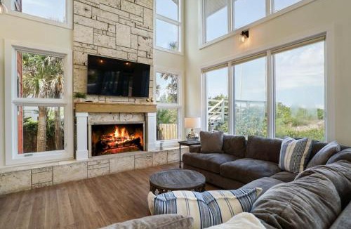 Crescent Beach House | Crescent Lookout Oceanfront with panoramic views