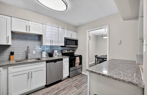 Marietta Apartment | Crest at East Cobb 1830 Sleek & Cozy 2Bd 2Bt