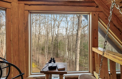 Oneida Cabin | Crickett Lane - 8 Stall Horse Barn