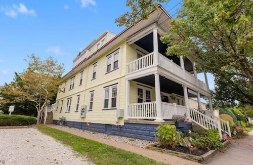 Wildwood Crest Apartment | Crocus by the Sea Charming 3 bedroom 5 minute walk to free beach pet friendly