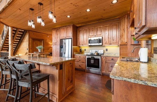 Raccoon Ridge Cabin | Crow`s Nest - Aska Adventure Area