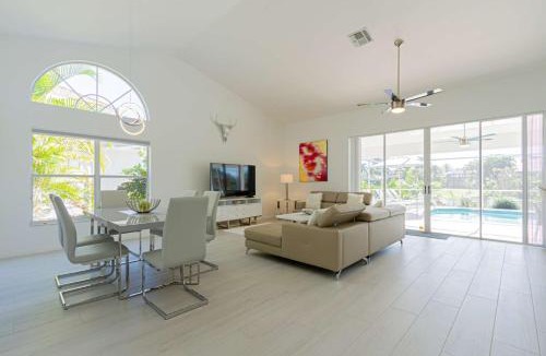 Crown Pointe House | Crown Pointe- Crown Pointe Blvd.,E.