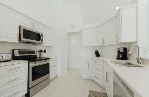 Crown Pointe House | Crown Pointe- Crown Pointe Blvd.,E.