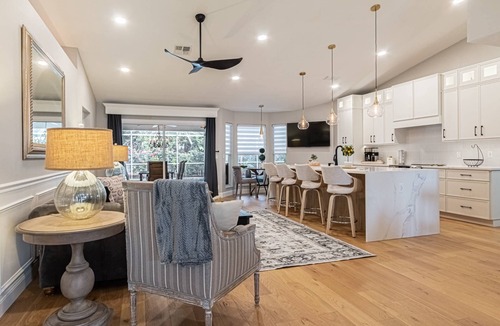 Crown Pointe House | Crown Pointe Home w/heated pool, updated kitchen & baths.minutes to downtown & beaches!