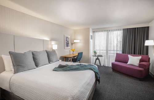 Dunwoody Hotel | Crowne Plaza Atlanta Perimeter at Ravinia by IHG