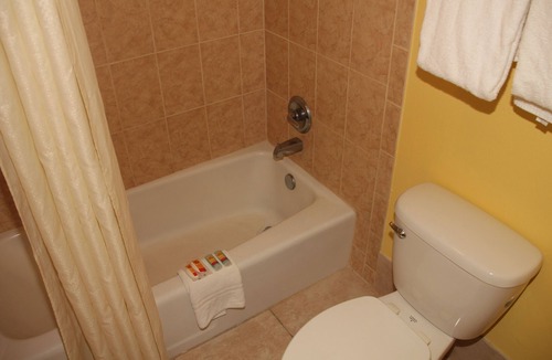 Cocoa Hotel | Cruise Port Inn