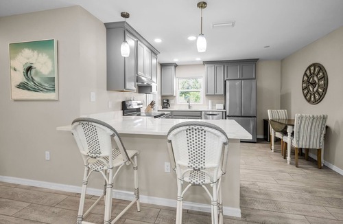 Crystal Beach House | CRYSTAL BEACH GETAWAY-STEPS TO THE GULF