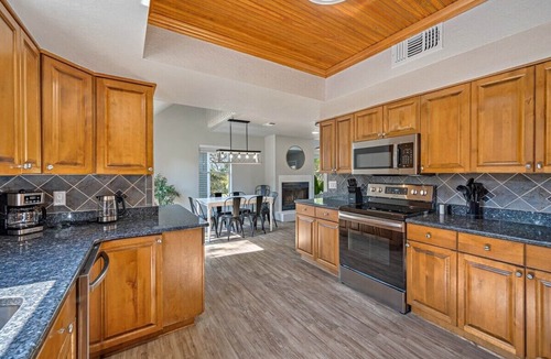 Crystal Beach House | Crystal Cove! Fantastic Crystal Beach Home!