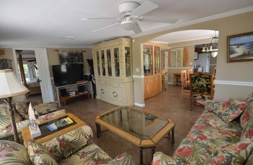 East Naples House | Crystal Palms on salt water canal, lots of wildlife, large private heated pool
