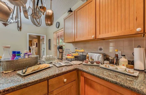 Chassahowitzka Bed & Breakfast | Crystal River Suite S
