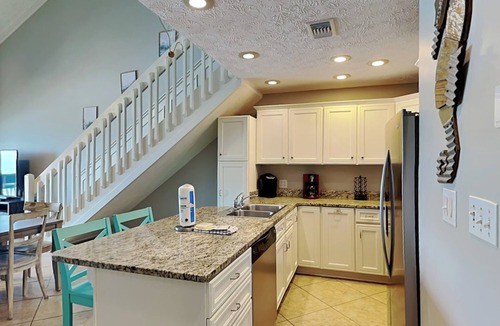 Crystal Beach Condo | Crystal Villas #10A | Gulf Front + Amenities