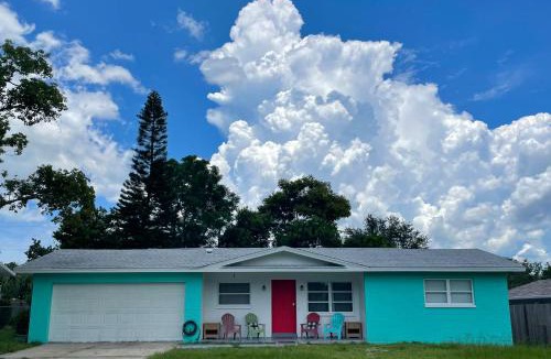 Clearwater House | Curly Sunshine Clearwater