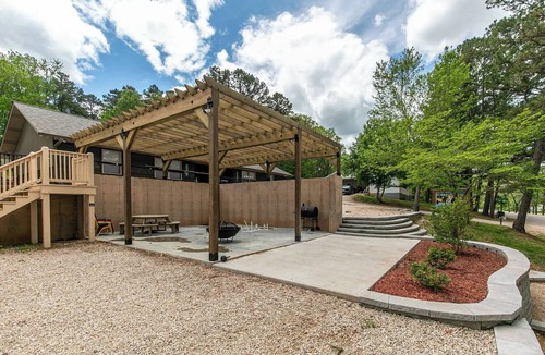 Van Buren Apartment | Current River Retreats 1 - 2 Bedroom - Sleeps 6 - Cozy Apartment