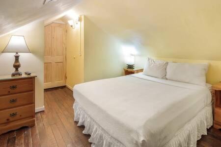 Key West Historic District House | Curry House - Room 9