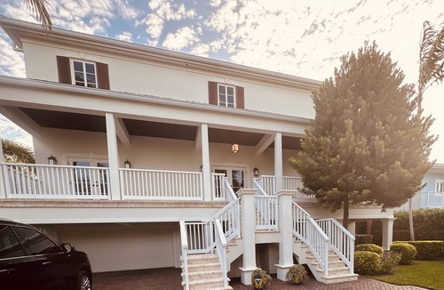 Marathon House | Custom Built Luxury Home on Canal; Walk to Beach; Close to Everything!