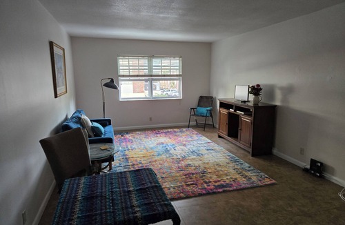 Harbor Beach Apartment | Cute 1-bed beach condo AC, pool, park in Fort Lauderdale harbor beach, marinas