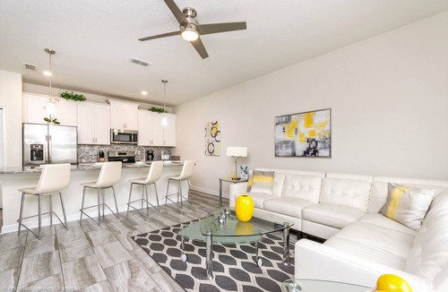 Kissimmee House | Cute 4 Bed Splash Pool Townhome in Storey Lake