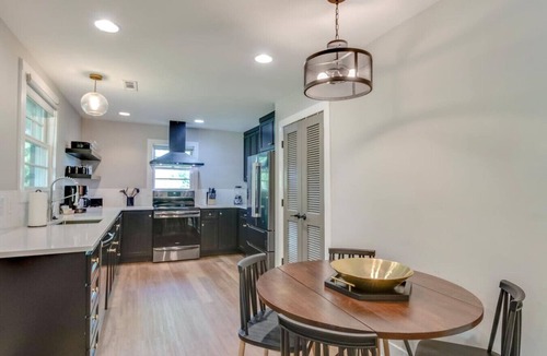 Franklin Villa | Cute And Cozy - Historic Franklin Quadplex