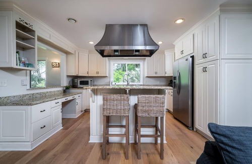 Seabrook Island House | Cute Beach Cottage Sleeps 7! Pet Friendly! Amenity Cards Available!