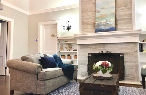 Winter Park House | Cute bungalow minutes walk from Park Avenue.