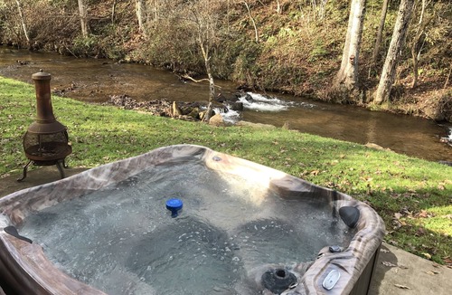 Sylva Cabin | Cute Cabin On The Creek Near Dillsboro