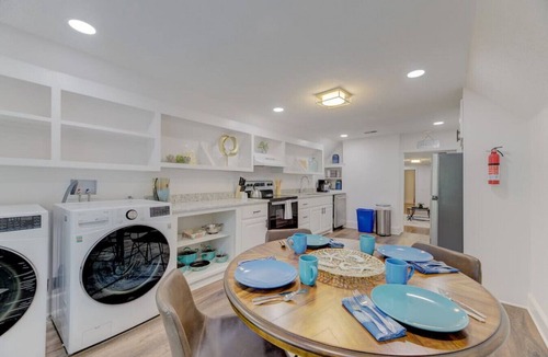 Columbia Apartment | Cute Double-Suite Columbian Apartment Home!