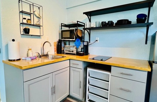 Lake Worth Apartment | Cute & modern studio apartment in prime location in downtown Lake Worth Beach!