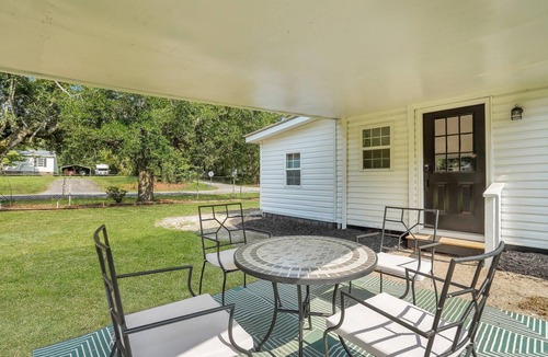Manning Cottage | Cypress Cottage - Cozy Lake Getaway