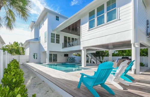 Anna Maria House | Daiquiri Deck by AMI Locals