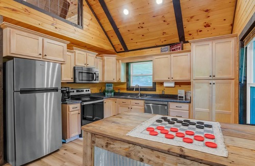 Jamestown Cabin | Dale Hollow Cabin, Hot Tub, Fireplace, Lake Access