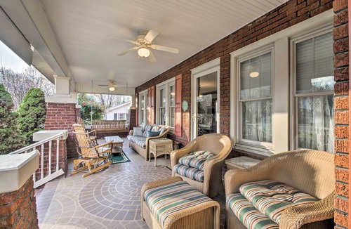 Damascus House | Damascus Home w/Fire Pit & Views, Walk to Shops!