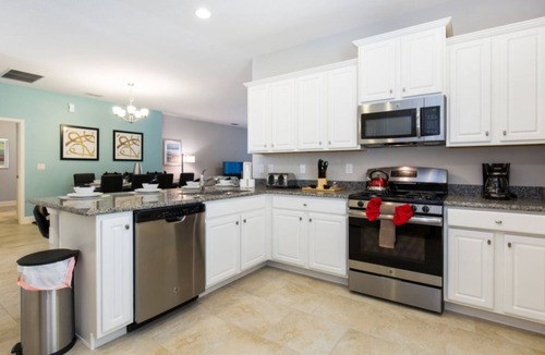 Loughman Villa | Davenport Villa - Stay10 - Parking - Pool - HotTub