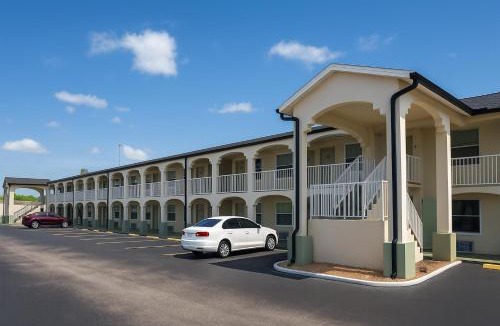 Bradenton Hotel | Days Inn by Wyndham Bradenton I-75