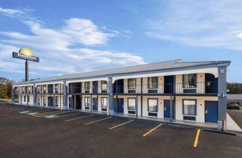 Cleveland Hotel | Days Inn by Wyndham Cleveland TN