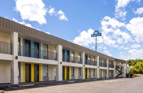 Ladson Hotel | Days Inn by Wyndham Ladson Summerville Charleston