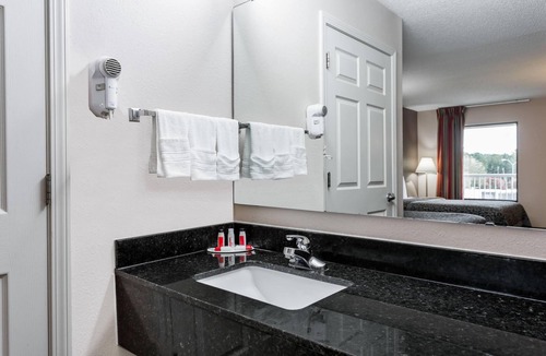 Lugoff Hotel | Days Inn by Wyndham Lugoff