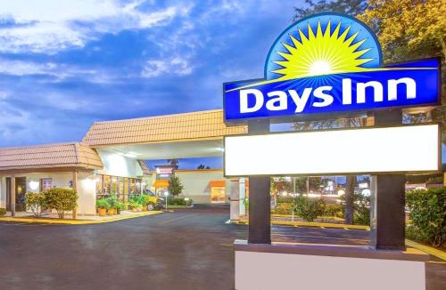 United Central Hotel | Days Inn by Wyndham St. Petersburg Central