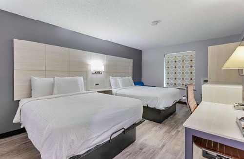 Fleming Hotel | Days Inn by Wyndham Savannah Gateway I-95