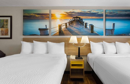 United Central Hotel | Days Inn by Wyndham St. Petersburg Central