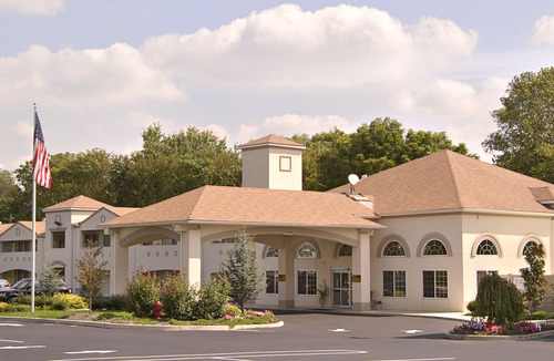 Cherry Hill Hotel | Days Inn & Suites by Wyndham Cherry Hill - Philadelphia