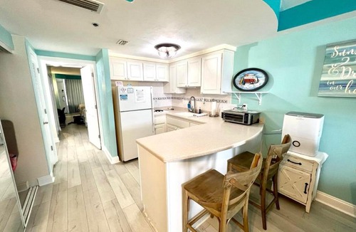 Ortona Park Apartment | Daytona Beach Resort Oceanfront 1 Bedroom Suite, 2 Queen Beds