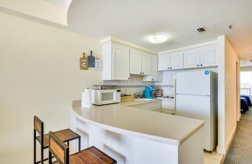 Ortona Park Apartment | Daytona Beach Vacation Rental with Beach Access